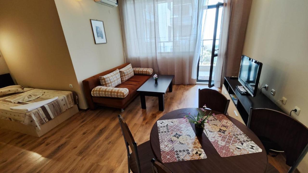 Europroperties Yalta Apartments Golden Sands Esterno foto