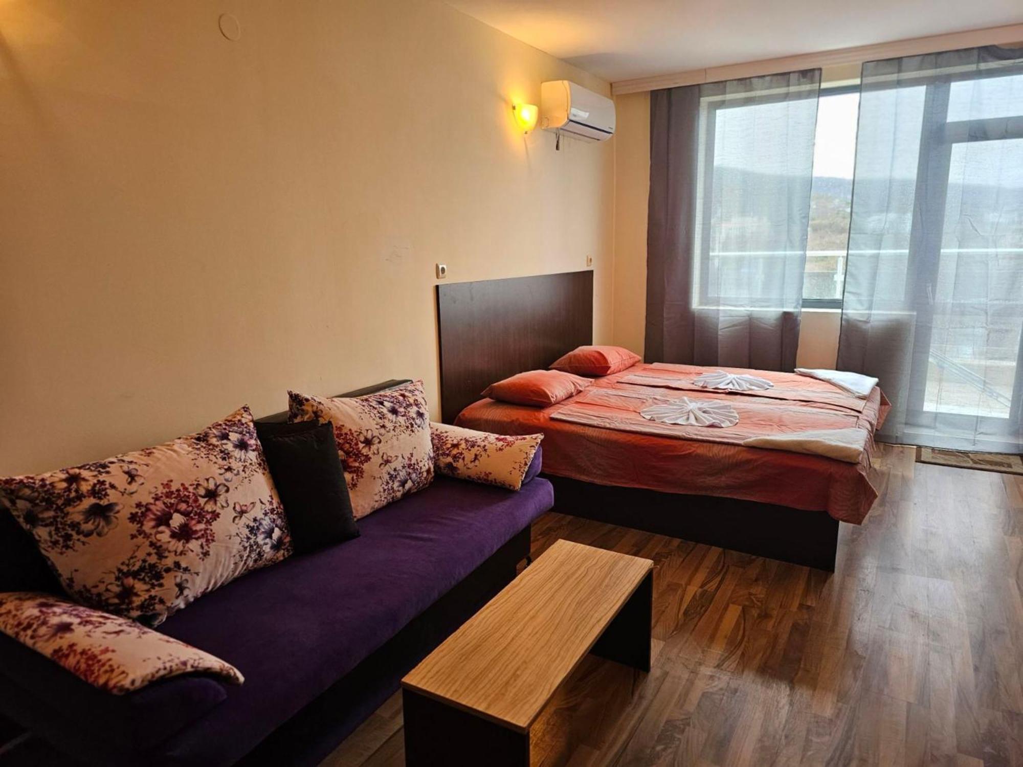 Europroperties Yalta Apartments Golden Sands Esterno foto